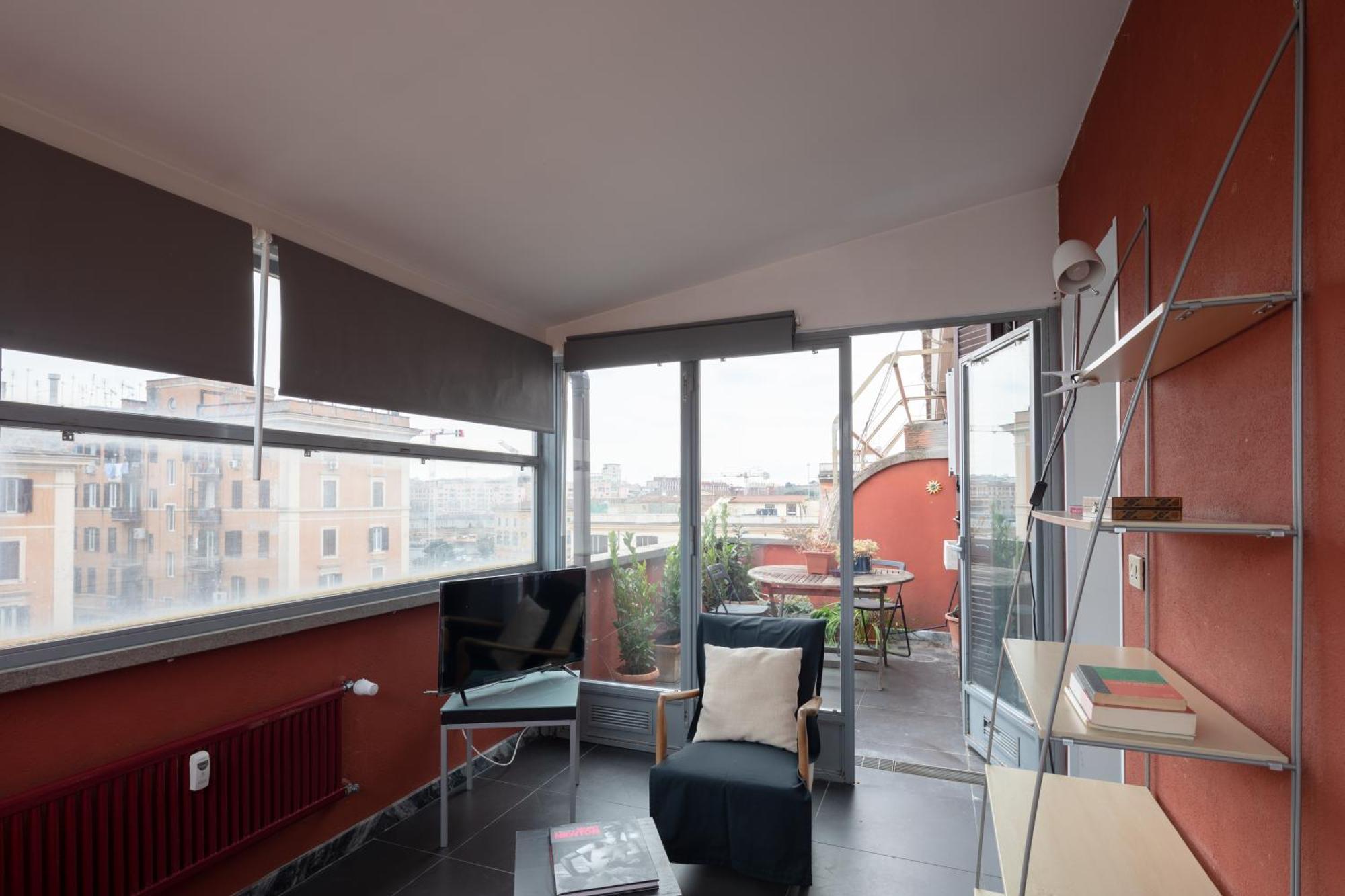 Attic With Terrace In San Lorenzo * Roma